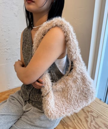 CIAOPANIC TYPY(チャオパニックティピー) BIGカラビナ付きワンハンドルボアBAG