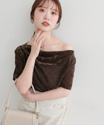 natural couture(ナチュラルクチュール) フロッキーメッシュドレープ半袖プルオーバー