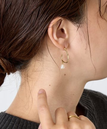 Jena　espace merveilleux(ジェナ　エスパスメルヴェイユ) パールしずくピアス