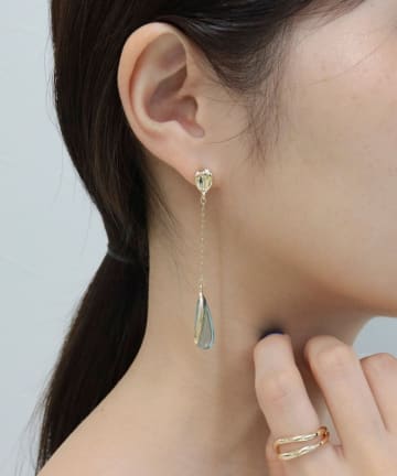FREDY & GLOSTER(フレディ アンド グロスター) スイングドロップストーンピアス
