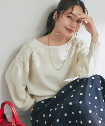 La boutique BonBon(ラブティックボンボン) 【最強愛されニット】お花刺繍クロップドニット