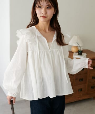 DISCOAT(ディスコート) 【好評につき新色追加！/WEB限定】ショルダーフリルブラウス