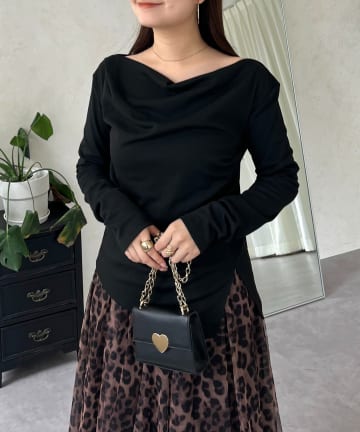 prose verse(プロズヴェール) ドレープネックトップス