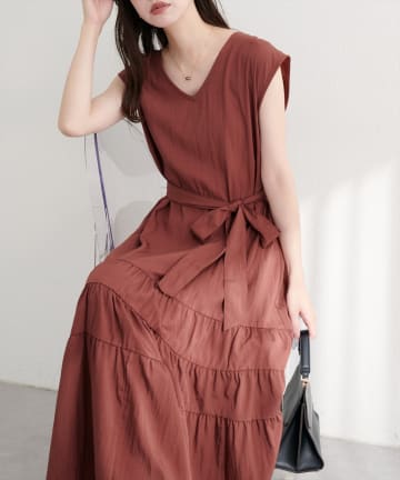 natural couture(ナチュラルクチュール) Vネックギャザー切替ワンピース