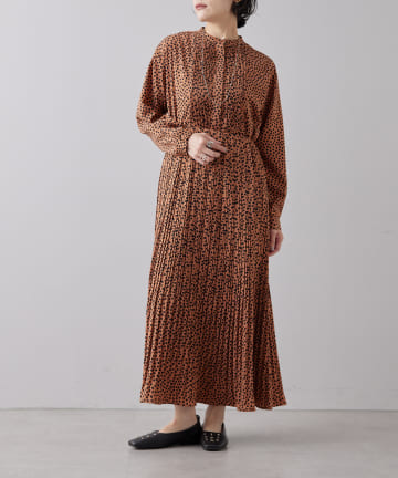 OUTLET(アウトレット) 【ear PAPILLONNER】シャーリングワンピース【SUM1 STYLE】