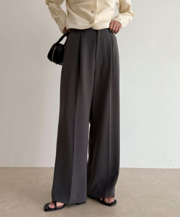 FREDY & GLOSTER(フレディ アンド グロスター) 【人気商品の新型】とろみwarmタックスラックス