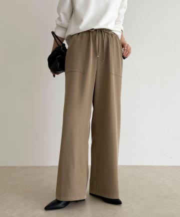 FREDY & GLOSTER(フレディ アンド グロスター) ツイルサテンイージーパンツ