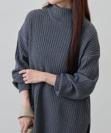 COLONY 2139(コロニー トゥーワンスリーナイン) relaxリブタートルニット