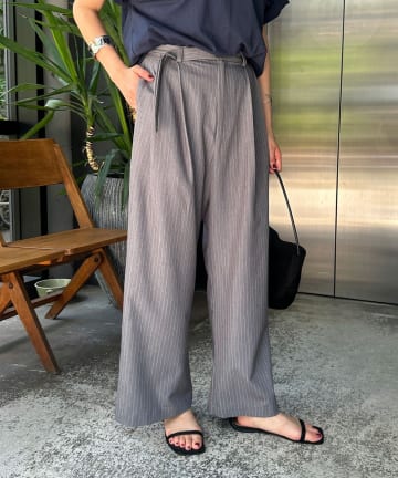 SHENERY(シーナリー) ダブルタックストライプワイドパンツ