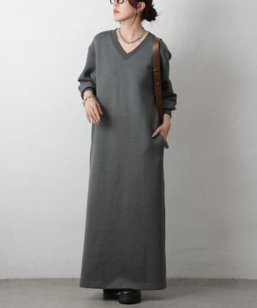 COLONY 2139(コロニー トゥーワンスリーナイン) ダンボールVネックワンピース