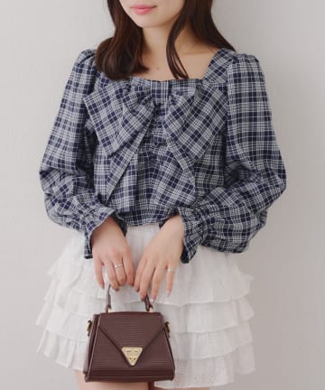 NICE CLAUP / OLIVE des OLIVE OUTLET(ナイスクラップ  / オリーブ デ オリーブ アウトレット) 【RMAF】リボンスクエアブラウス