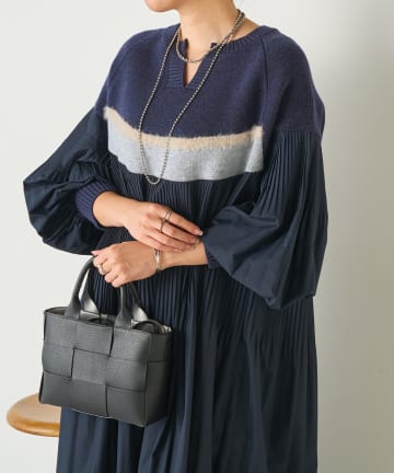 Jena　espace merveilleux(ジェナ　エスパスメルヴェイユ) フェザーラインプリーツワンピース