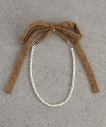 DISCOAT(ディスコート) 【GOLDY】バックシャギーリボンパールネックレス