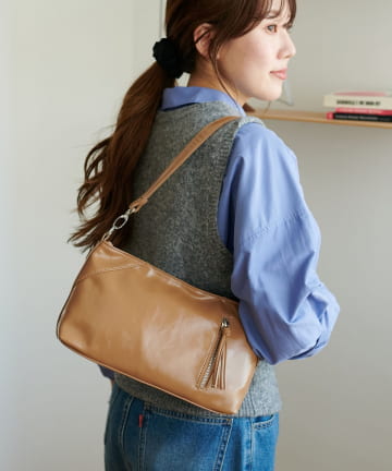 DISCOAT(ディスコート) ジップ使いショルダーバッグ《詳細動画あり》