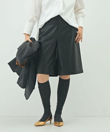 NOLLEY'S(ノーリーズ) 《セットアップ対応》ウォッシャブルフェイクレザーハーフパンツ