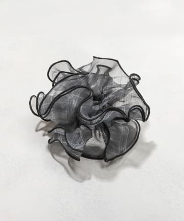 3COINS(スリーコインズ) シアーチェックシュシュ