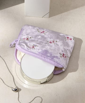 Lattice(ラティス) 花柄ベロアポーチ