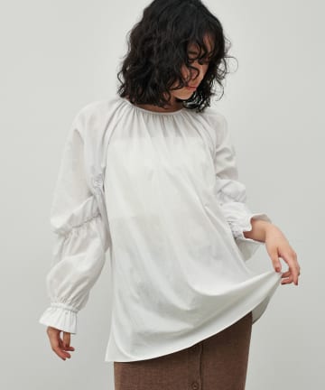 LARUTA(ラルータ) ラグランギャザースリーブブラウス
