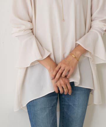 BEARDSLEY(ビアズリー) フリルカフス後ろドレープTブラウス