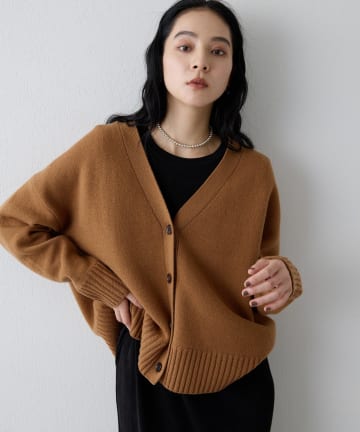 Whim Gazette(ウィム ガゼット) 【Drawing Numbers】接結ルーズVネックカーディガン