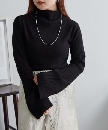 NICE CLAUP / OLIVE des OLIVE OUTLET(ナイスクラップ  / オリーブ デ オリーブ アウトレット) プチプラseries♡【RMAF】袖フレアーハイネックニット