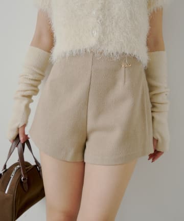 Chico(チコ) 【2サイズ展開あり】ブローチ付きコンパクトショートパンツ