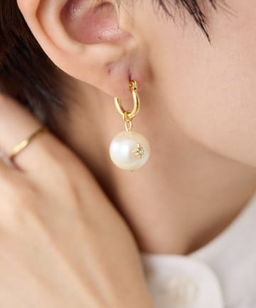ear PAPILLONNER(イア パピヨネ) 《チタンポスト》ステラパールピアス