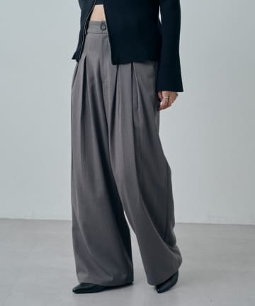 Lui's(ルイス) フロントタックデザインスラックスパンツ