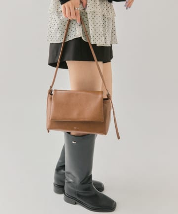 mystic(ミスティック) loti フラップショルダーBAG