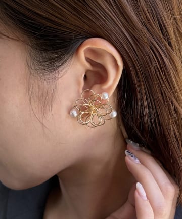 Lattice(ラティス) フラワーピアス