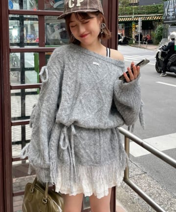 CIAOPANIC(チャオパニック) 【あやっち(@_acoba_)企画】ケーブルリボンフリンジオフショルニット