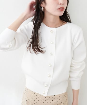 natural couture(ナチュラルクチュール) 【WEB限定】パール釦総針カーデ