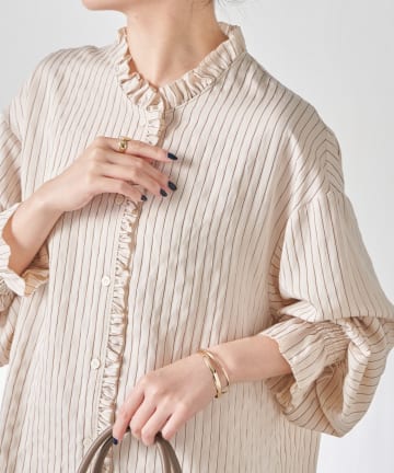 COLLAGE GALLARDAGALANTE(コラージュ ガリャルダガランテ) 【着映えアイテム】フリルカラーシャツ/レイヤードアイテム