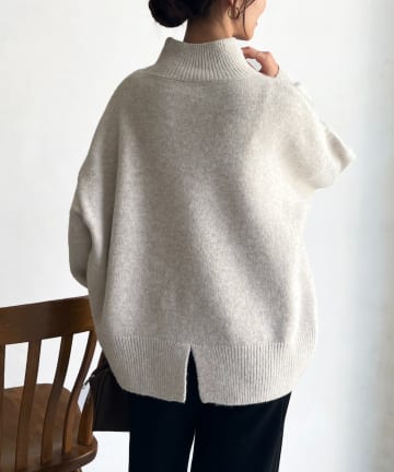 Chez toi(シェトワ) BACKスリットハイネックニットプルオーバー