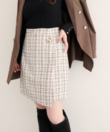 natural couture(ナチュラルクチュール) 【WEB限定】べこべこ釦ラップミニスカート