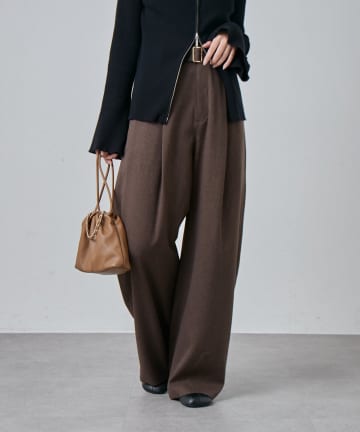 Lui's(ルイス) ウールライクベルト付きタックワイドパンツ