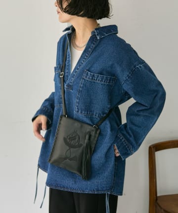 ear PAPILLONNER(イア パピヨネ) sampo×earホースタッセルショルダーバッグ《本革/軽量150g》