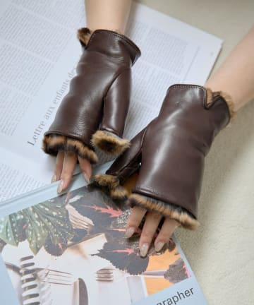 Whim Gazette(ウィム ガゼット) 【GALA GLOVES】REX FURグローブ