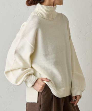 COLONY 2139(コロニー トゥーワンスリーナイン) ゆるふわタートルニット