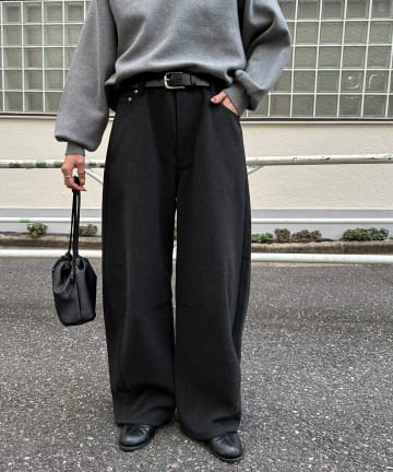 DISCOAT(ディスコート) ウールライクバレルレッグパンツ