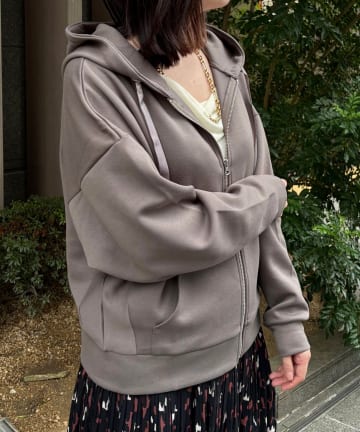 LOCUST(ローカスト) 【皺になりにくい・体型カバー】ダンボールドルマンジップパーカー