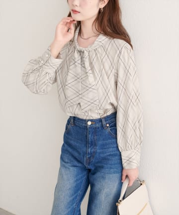 natural couture(ナチュラルクチュール) 【WEB限定】袖口パールノット結びボウタイブラウス