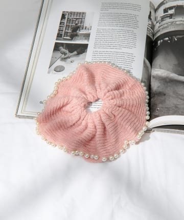 パール付きニットシュシュ