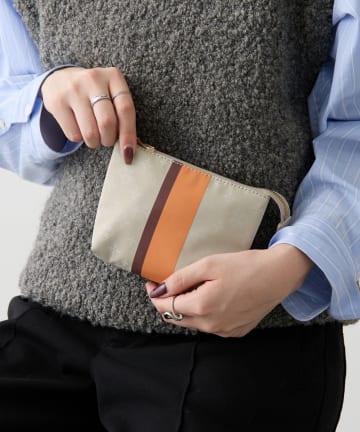 russet(ラシット) ラインプリントポーチ S