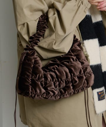 Kastane(カスタネ) 【4色展開/500mlペットボトル収納可】キルティングシャーリングBAG