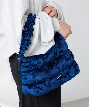 Kastane(カスタネ) 【4色展開/500mlペットボトル収納可】キルティングシャーリングBAG