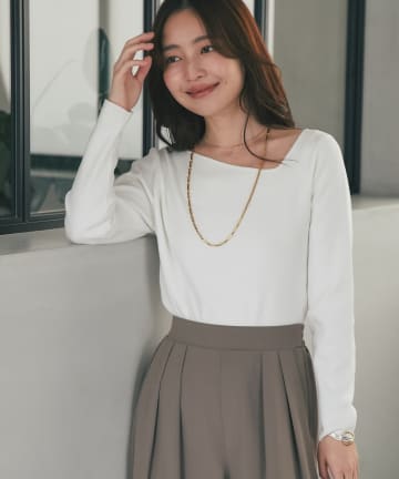 La boutique BonBon(ラブティックボンボン) アンゴラタッチアシメネックニット