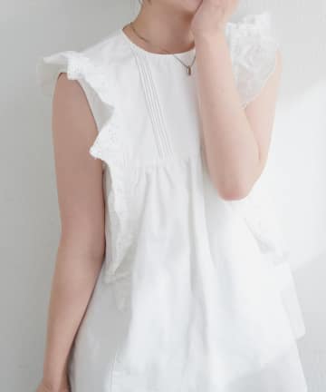 NICE CLAUP / OLIVE des OLIVE OUTLET(ナイスクラップ  / オリーブ デ オリーブ アウトレット) 【natural couture】デニム刺繍フリルブラウス