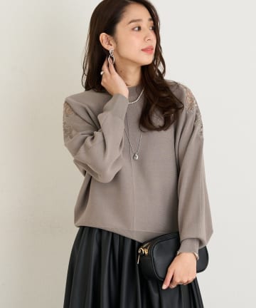 un dix cors(アンディコール) 《大人フェミニンに》肩レースドルマンニット