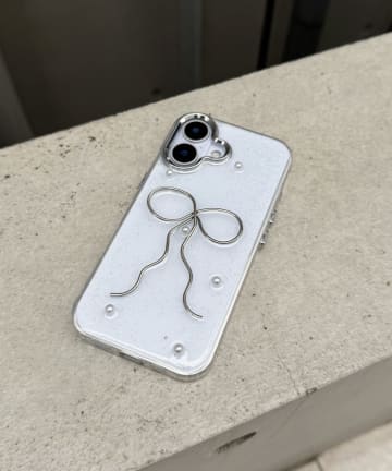 パールリボンスマホケース(iPhone16)